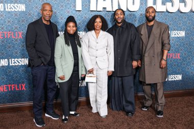 Denzel Washington, Katia Washington, Pauletta Washington, John David Washington and Malcolm Washington arrive at the Los Angeles Premiere Of Netflix's 'The Piano Lesson' held at The Egyptian Theatre Hollywood on November 19, 2024 in Hollywood clipart