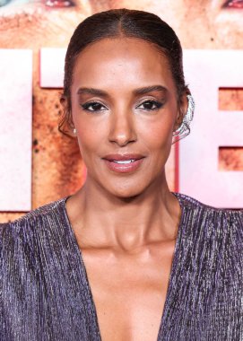 Ella Thomas, 20 Kasım 2024 'te Hollywood, Los Angeles, Kaliforniya, ABD' deki Linwood Dunn Tiyatrosu 'nda düzenlenen Searchlight Pictures' Gece Sürtüğü 'nün Los Angeles' taki galasına geldi.. 