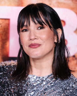 Zoe Chao, 20 Kasım 2024 'te Hollywood, Los Angeles, Kaliforniya, ABD' deki Sinema Sanatları Akademisi - Linwood Dunn Tiyatrosu 'nda düzenlenen Searchlight Pictures' Nightbitch 'in Los Angeles galasına geldi..