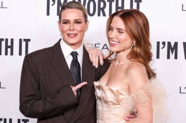 Ashlyn Harris ve kız arkadaşı Sophia Bush, 21 Kasım 2024 'te Hollywood Hollywood, Los Angeles, Kaliforniya, ABD' de düzenlenen 19. yıllık L 'Oreal Paris Kadınlar Kutlaması 2024' e geldiler..