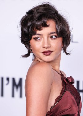 Isabela Moner Merced, 21 Kasım 2024 'te Hollywood, Los Angeles, Kaliforniya, ABD' de düzenlenen 19. yıllık L 'Oreal Paris' Değerli Kadınlar 2024 NeueHouse Hollywood 'a geldi.. 
