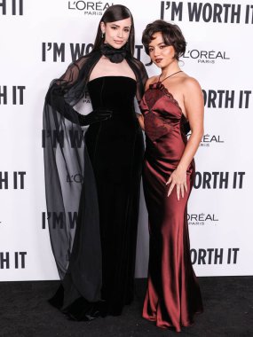 Sofya Carson ve Isabela Moner Merced, 21 Kasım 2024 'te Hollywood Hollywood, Los Angeles, Kaliforniya, ABD' de düzenlenen 19. yıllık L 'Oreal Paris' Değerli Kadınlar 2024 kutlamasına geldiler..