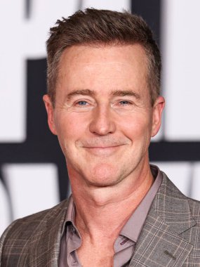 Edward Norton, 10 Aralık 2024 'te Hollywood, Los Angeles, Kaliforniya, ABD' deki Dolby Tiyatrosu 'nda düzenlenen Searchlight Pictures' ın 