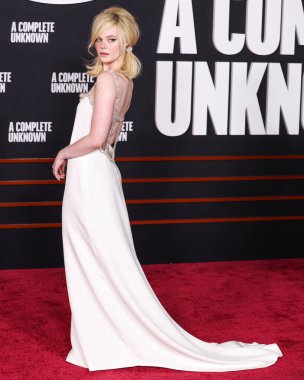 Özel bir Gucci görünümü giyen Elle Fanning, 10 Aralık 2024 'te Hollywood, Los Angeles, Kaliforniya, ABD' deki Dolby Tiyatrosu 'nda düzenlenen' A Complete Unknown 'adlı Searchlight Pictures' ın Los Angeles galasına geldi..