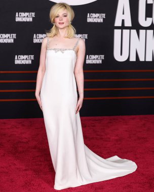 Özel bir Gucci görünümü giyen Elle Fanning, 10 Aralık 2024 'te Hollywood, Los Angeles, Kaliforniya, ABD' deki Dolby Tiyatrosu 'nda düzenlenen' A Complete Unknown 'adlı Searchlight Pictures' ın Los Angeles galasına geldi..