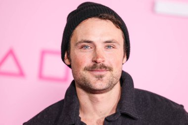 Dylan Efron, Netflix 'in' Squid Game 'sezonu için Los Angeles City College' da 12 Aralık 2024 'te Los Angeles, Kaliforniya, ABD' de düzenlenen Los Angeles Premiere And Fan Organent 'e geldi.. 