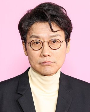 Hwang Dong-hyuk, Netflix 'in 12 Aralık 2024' te Los Angeles City College, Kaliforniya, ABD 'de gerçekleştirdiği' Kalamar Oyunu 'için Los Angeles Premiere And Fan Organent' e geliyor..