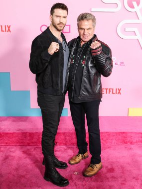 Jesse Kove ve Peder Martin Kove, Netflix 'in' Squid Game 'sezonu için Los Angeles City College' de 12 Aralık 2024 'te Los Angeles, Kaliforniya, ABD' de düzenlenen Los Angeles Premiere And Fan Organent 'e geldiler..