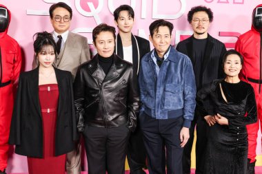 Jo Yu-ri, Lee Seo-hwan, Lee Byung-hun, Yim Si-wan, Lee Jung-jae, Yang Dong-geun ve Kang Ae-shim Netflix 'in 12 Aralık 2024' te Los Angeles City College 'de düzenlenen' Squid Game 'ikinci sezonu için Los Angeles Premiere And Fan Event' e geldiler.