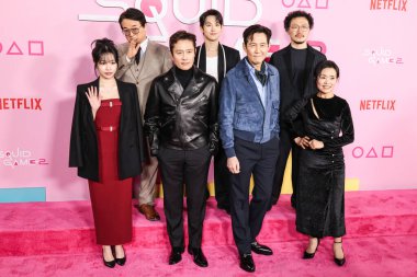Jo Yu-ri, Lee Seo-hwan, Lee Byung-hun, Yim Si-wan, Lee Jung-jae, Yang Dong-geun ve Kang Ae-shim Netflix 'in 12 Aralık 2024' te Los Angeles City College 'de düzenlenen' Squid Game 'ikinci sezonu için Los Angeles Premiere And Fan Event' e geldiler.