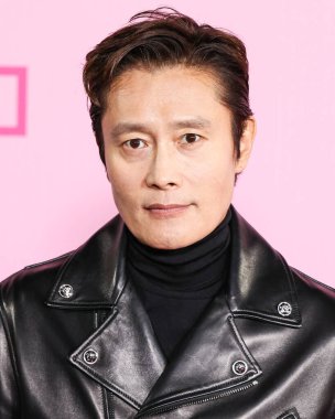 Lee Byung-hun, Netflix 'in 12 Aralık 2024' te Los Angeles, Kaliforniya, ABD 'de düzenlenen 