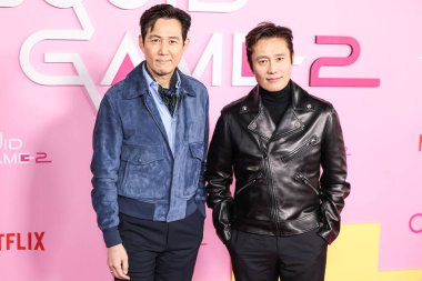 Lee Jung-jae ve Lee Byung-hun, Netflix 'in' Squid Game 'sezonu için Los Angeles City College' de 12 Aralık 2024 'te Los Angeles, Kaliforniya, ABD' de düzenlenen Los Angeles Premiere And Fan Organent 'e geldiler.. 