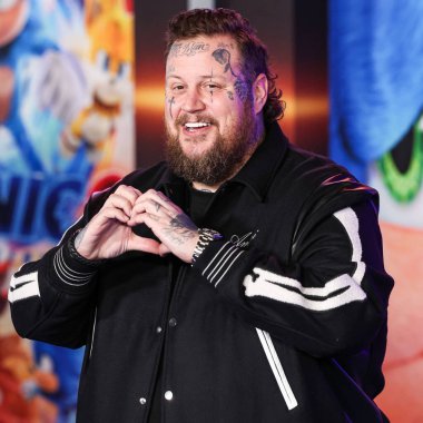 Jelly Roll (Jason Bradley DeFord) 16 Aralık 2024 'te Hollywood, Los Angeles, Kaliforniya, ABD' de bulunan TCL Çin Tiyatrosu IMAX 'te düzenlenen Paramount Pictures' ın Sonic The Hedgehog 3 'üne ulaşır.. 