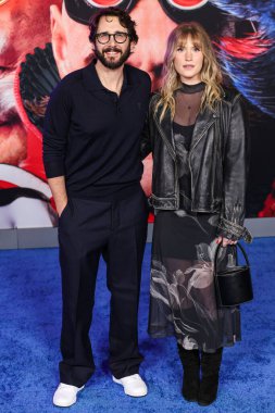 Josh Groban ve Natalie McQueen, 16 Aralık 2024 'te Hollywood, Los Angeles, Kaliforniya, ABD' de bulunan TCL Çin Tiyatrosu IMAX 'te düzenlenen Paramount Pictures' ın Sonic The Hedgehog 3 filminin Los Angeles galasına geldiler.. 