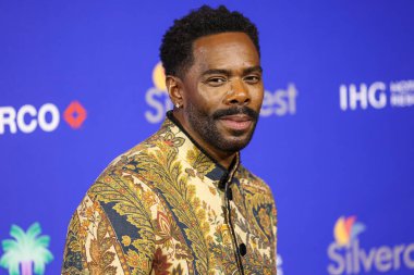 Valentino giyen Colman Domingo, 3 Ocak 2025 'te Palm Springs, Riverside County, Kaliforniya, ABD' deki Palm Springs Kongre Merkezi 'nde düzenlenen 36..