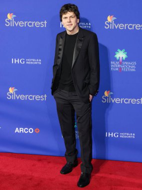 Jesse Eisenberg, 3 Ocak 2025 'te Palm Springs Kongre Merkezi' nde düzenlenen 36. Palm Springs Uluslararası Film Festivali Ödülleri 'ne geldi..