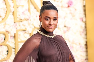 Oscar de la Renta giyen Ariana DeBose, 5 Ocak 2025 'te Beverly Hilton Oteli' nde düzenlenen 82.. 