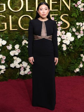 Jenny Packham 'ı giyen Awkwafina, 5 Ocak 2025' te Beverly Hilton Oteli 'nde düzenlenen 82.. 