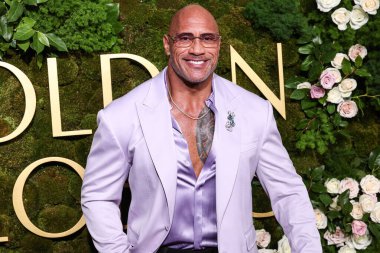 Dolce ve Gabanna giyen Dwayne Johnson, 5 Ocak 2025 'te Beverly Hilton Oteli' nde düzenlenen 82.. 