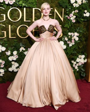 Özel Balmain giyen Elle Fanning, 5 Ocak 2025 'te Beverly Hilton Oteli' nde düzenlenen 82. Yıllık Altın Küre Ödülleri 'ne geldi..