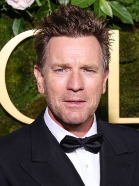 Ewan McGregor 5 Ocak 2025 'te Beverly Hilton Hotel' de düzenlenen 82. Altın Küre Ödülleri 'ne geliyor.. 