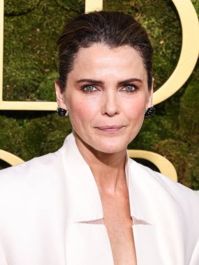 Keri Russell 'ın Stéphane Rolland elbisesi, Aquazzura ayakkabıları, Tyler Ellis el çantası ve Lagos mücevherleri 5 Ocak 2025' te Beverly Hills, Los Angeles, Kaliforniya 'da düzenlenen 82.