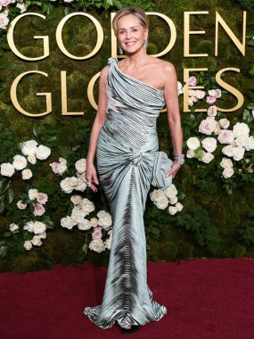 Louis Vuitton 'u giyen Sharon Stone, 5 Ocak 2025' te Beverly Hilton Oteli 'nde düzenlenen 82..