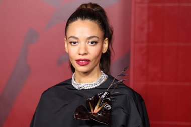 Aurora James, 1 Şubat 2025 'te Hollywood, Los Angeles, Kaliforniya, ABD' deki Paramount Pictures Stüdyoları 'nda düzenlenen 4.. 