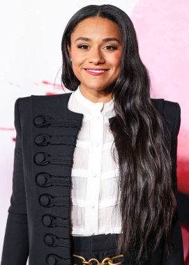Ariana DeBose, Los Angeles Universal Pictures 'Love Hurts' ın galası için 3 Şubat 2025 'te Hollywood, Los Angeles, Kaliforniya, ABD' deki TCL Çin Tiyatrosu IMAX 'e geldi..                 