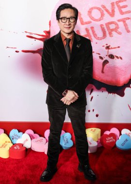 Ke Huy Quan, 3 Şubat 2025 'te Hollywood, Los Angeles, Kaliforniya, ABD' de bulunan TCL Çin Tiyatrosu IMAX 'te düzenlenen Universal Pictures' Love Hurts 'ın Los Angeles galasına geldi..           