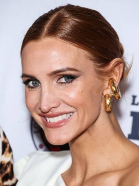 Ashlee Simpson Ross Los Angeles Magazine Sunar: 5 Şubat 2025 'te Abbey Food and Bar' da düzenlenen Los Angeles İtfaiye Teşkilatı yararına 'Hollywood Virgin' için Kitap Başlatma Partisi.