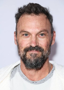 Brian Austin Green Los Angeles Magazine Sunar: 5 Şubat 2025 'te Abbey Food and Bar' da düzenlenen Los Angeles İtfaiye Teşkilatı yararına 'Hollywood Virgin' için Kitap Başlatma Partisi