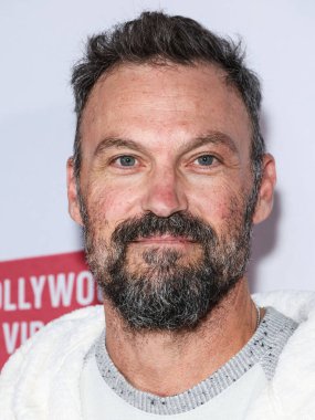 Brian Austin Green Los Angeles Magazine Sunar: 5 Şubat 2025 'te Abbey Food and Bar' da düzenlenen Los Angeles İtfaiye Teşkilatı yararına 'Hollywood Virgin' için Kitap Başlatma Partisi