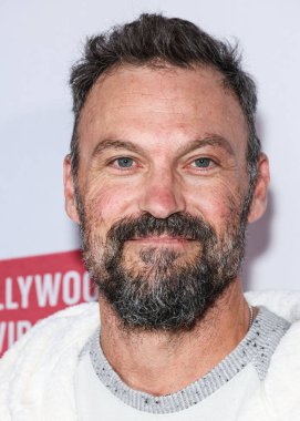 Brian Austin Green Los Angeles Magazine Sunar: 5 Şubat 2025 'te Abbey Food and Bar' da düzenlenen Los Angeles İtfaiye Teşkilatı yararına 'Hollywood Virgin' için Kitap Başlatma Partisi