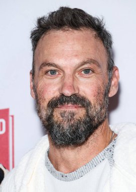 Brian Austin Green Los Angeles Magazine Sunar: 5 Şubat 2025 'te Abbey Food and Bar' da düzenlenen Los Angeles İtfaiye Teşkilatı yararına 'Hollywood Virgin' için Kitap Başlatma Partisi