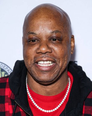 Çok Kısa, Los Angeles Magazine Sunar: 