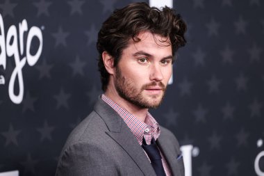 Chase Stokes, 7 Şubat 2025 'te The Barker Hangar' da düzenlenen 30. Yıllık Eleştirmenler Seçimi Ödülleri 'ne geliyor..