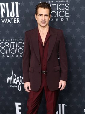 Colin Farrell, 7 Şubat 2025 'te The Barker Hangar' da düzenlenen 30. Yıllık Eleştirmenler Seçimi Ödülleri 'ne geliyor.. 