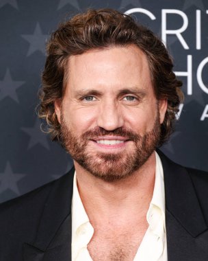 Edgar Ramirez, 7 Şubat 2025 'te Santa Monica, Los Angeles, Kaliforniya' da düzenlenen Barker Hangarı 'nda düzenlenen 30. Yıllık Eleştirmenler Seçimi Ödülleri' ne geliyor..