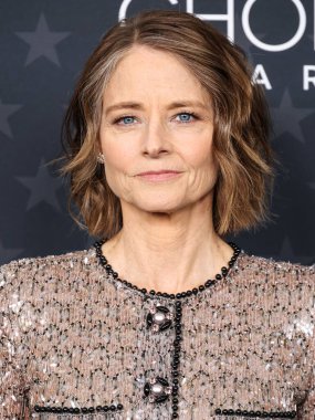 Giorgio Armani Prive elbisesi giyen Jodie Foster, 7 Şubat 2025 'te Santa Monica, Los Angeles, Kaliforniya, ABD' de düzenlenen 30. Yıllık Eleştirmenler Seçimi Hangarı 'na geldi.. 