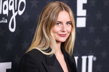 Justine Lupe, 7 Şubat 2025 'te Santa Monica, Los Angeles, Kaliforniya' da düzenlenen Barker Hangarı 'nda düzenlenen 30. Yıllık Eleştirmenler Seçimi Ödülleri' ne geliyor..