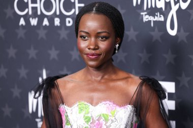 Chanel giyen Lupita Nyongo, 7 Şubat 2025 'te Santa Monica, Los Angeles, Kaliforniya, ABD' de düzenlenen Barker Hangarı 'nda düzenlenen 30. Yıllık Eleştirmenler Seçimi Ödülleri' ne geldi.. 