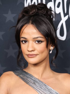 Marissa Bode, 7 Şubat 2025 'te The Barker Hangar' da düzenlenen 30. Yıllık Eleştirmenler Seçimi Ödülleri 'ne geliyor..