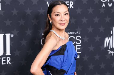 Balenciaga giyen Michelle Yeoh, 7 Şubat 2025 'te Santa Monica, Los Angeles, Kaliforniya, ABD' de düzenlenen The Barker Hangar 'da düzenlenen 30. Yıllık Eleştirmenler Seçimi Ödülleri' ne geldi.. 