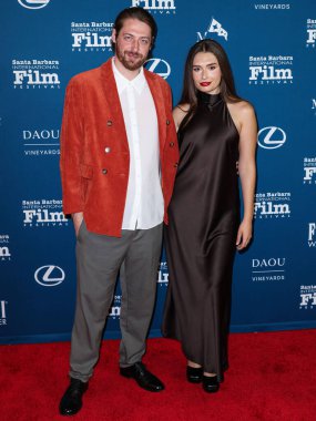 Gabriele Fabbro ve Frances Sholto-Douglas, Arlington Tiyatrosu 'nda düzenlenen 40. Santa Barbara Uluslararası Film Festivali sırasında ABD' nin Kaliforniya eyaletinin Santa Barbara şehrinde düzenlenen Virtuosos Ödülüne geldiler..