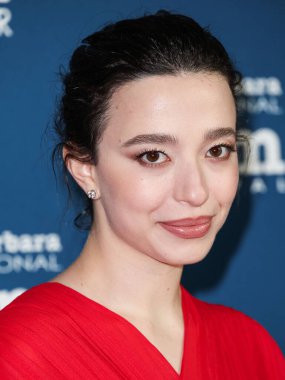 Mikey Madison, Arlington Tiyatrosu 'nda düzenlenen 40. Santa Barbara Uluslararası Film Festivali sırasında 9 Şubat 2025' te ABD 'nin Kaliforniya eyaletinin Santa Barbara kentinde Virtuosos Ödülüne layık görüldü..