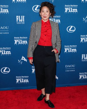 Sandra Oh, Arlington Tiyatrosu 'nda düzenlenen 40. Santa Barbara Uluslararası Film Festivali sırasında 9 Şubat 2025' te ABD 'nin Kaliforniya eyaletinin Santa Barbara şehrinde Virtuosos Ödülü' ne layık görüldü..