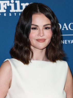 Selena Gomez, Arlington Tiyatrosu 'nda düzenlenen 40. Santa Barbara Uluslararası Film Festivali sırasında 9 Şubat 2025' te ABD 'nin Kaliforniya eyaletinin Santa Barbara kentinde Virtuosos Ödülüne layık görüldü..