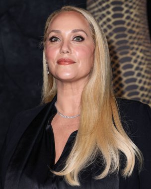 Elizabeth Berkley, Netflix 'in' Kobra Kai 'dizisinin Los Angeles Premiere' ine 12 Şubat 2025 'te Hollywood' daki Mısır Tiyatrosu 'nda düzenlenen 6..