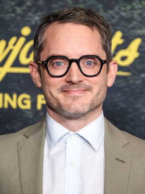 Elijah Wood, Paramount + With Showtime Orijinal Serisi 'YellowJackets' Sezon 3, 13 Şubat 2025 'te Amerika Yönetmenler Birliği (DGA) Tiyatro Kompleksi' nde düzenlenen Global Premiere of Paramount + With Showtime 'a geldi..